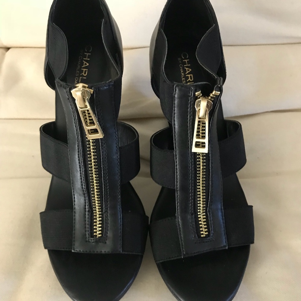 Black Wedges